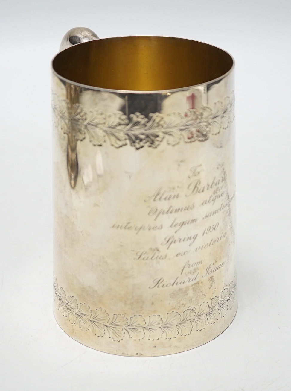 A Victorian engraved silver tankard, William & John Barnard, London, 1882, 12cm, 10.8oz.